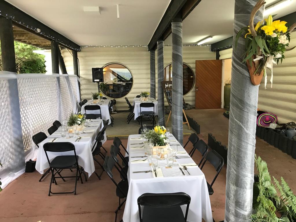 Tipi And Bobs Waterfront Lodge Tryphena Esterno foto